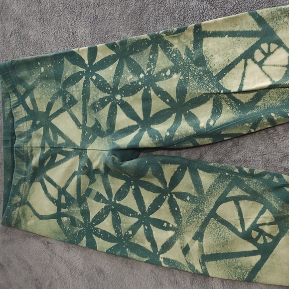 COPY - Sacred Geometry Leggings, Size small, Green, Etsy - Picture 2 of 9